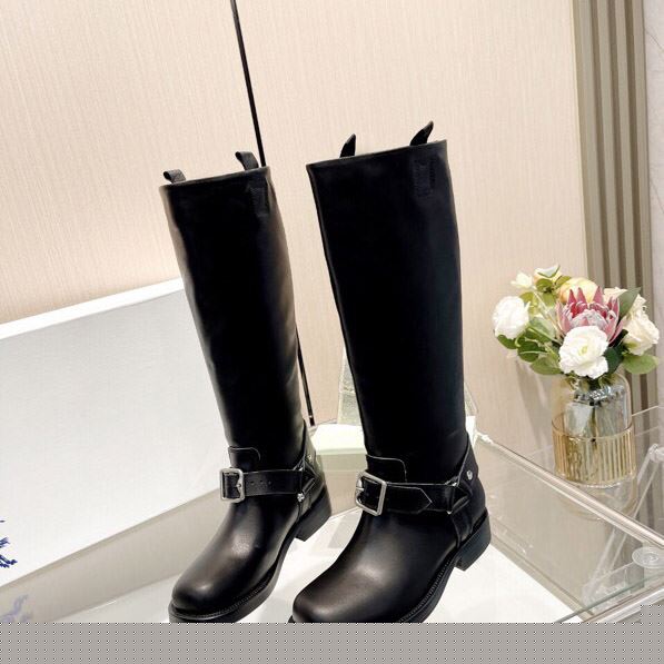 B**rry boots